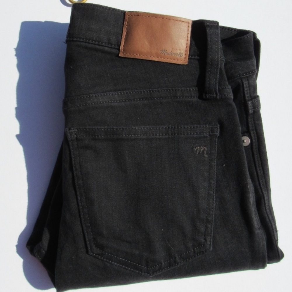 Madewell 9" Mid-Rise Skinny Jeans in Black Sea 26